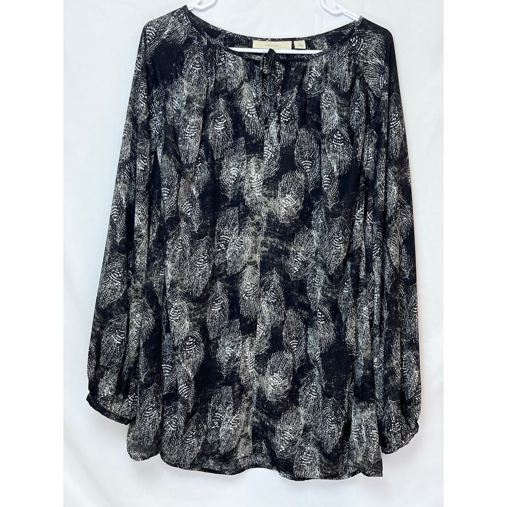 Sejour Women's 1X Gray Feather Print Long Sleeve Tunic Top